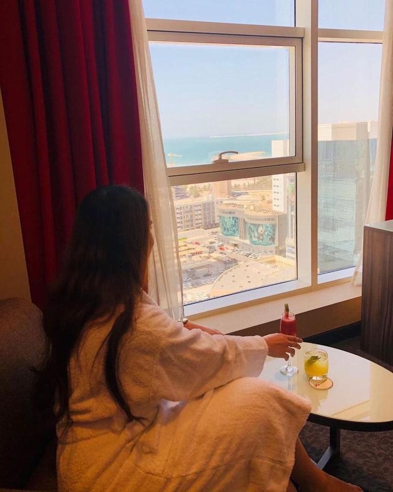 Swiss-Belhotel Seef Bahrain Manamah Buitenkant foto